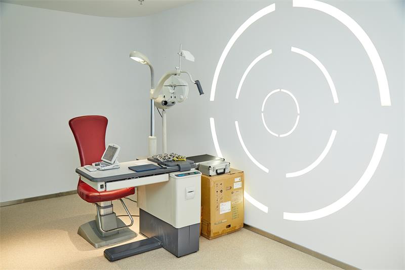 1756109735974649.jpg 验光室.jpg